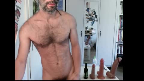 Snapshot of cumshow_x chatting on 11.18.25 Cumshow online show from 11.18.25