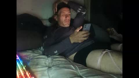 Snapshot of cumslutboi27 chatting on 01.18.25 cumslutboi27 online show from 01.18.25