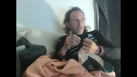 Snapshot of cumslutboi27 chatting on 02.23.25 cumslutboi27 online show from 02.23.25