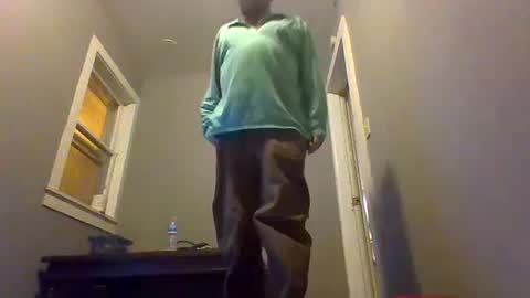 Snapshot of cuntreeboy68 chatting on 12.15.24 Bash online show from 12.15.24