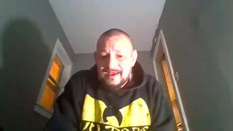 Snapshot of cuntreeboy68 chatting on 12.26.24 Bash online show from 12.26.24