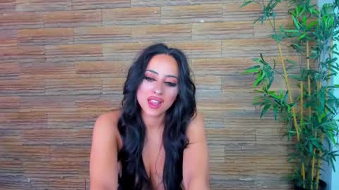 cupcake_izzy online show from 10.28.25