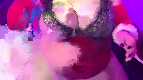 Snapshot of curlykaii55 chatting on 12.27.24 Kay online show from 12.27.24