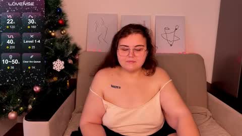 Snapshot of curvy_janie chatting on 12.15.24 Jane online show from 12.15.24