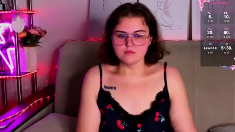 Snapshot of curvy_janie chatting on 10.17.25 Jane online show from 10.17.25