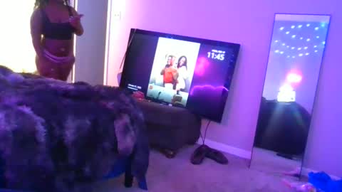 Snapshot of curvyychocolate chatting on 02.17.25 curvyychocolate online show from 02.17.25