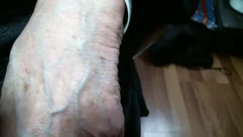 Snapshot of cutandwaxed2 chatting on 01.18.25 BI SMOOTH MATURE  SUB online show from 01.18.25