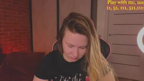Snapshot of cute_darina chatting on 02.12.25 Everyday stream in the same time online show from 02.12.25