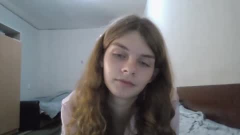Snapshot of cute_kitte chatting on 12.22.24 cute_kitte online show from 12.22.24