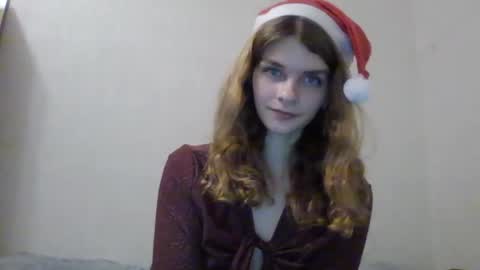 Snapshot of cute_kitte chatting on 12.25.24 cute_kitte online show from 12.25.24