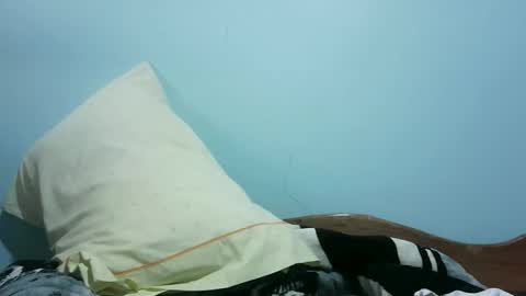 Snapshot of cute_roxie chatting on 02.09.25 cute_roxie online show from 02.09.25