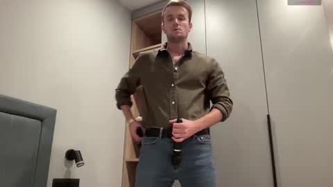 cute_skywalker online show from 09.13.25