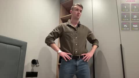 cute_skywalker online show from 10.28.25