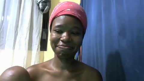 Snapshot of cutebrownie1998 chatting on 03.07.25 VALLARY online show from 03.07.25