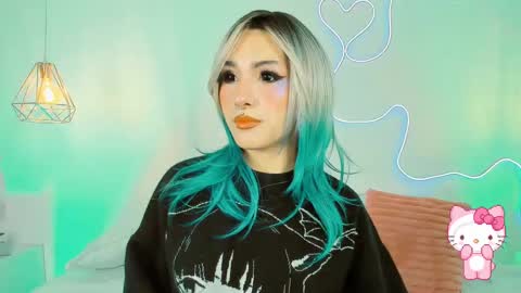 Snapshot of cuteezoe chatting on 09.30.25 Zoe online show from 09.30.25