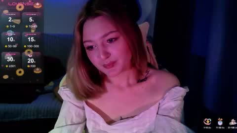Snapshot of cutepie33 chatting on 10.16.25 cutepie33 online show from 10.16.25