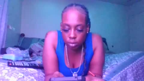 Snapshot of cuteshotkiki chatting on 03.01.25 mary mack online show from 03.01.25