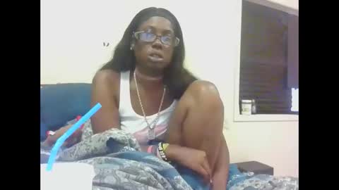 Snapshot of cuteshotkiki chatting on 09.25.25 mary mack online show from 09.25.25