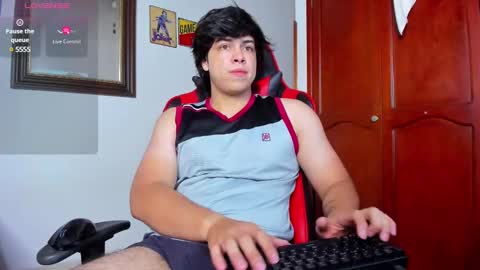 Snapshot of cuteznowyy chatting on 12.17.24 Ask me online show from 12.17.24