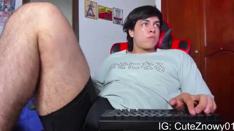 Snapshot of cuteznowyy chatting on 02.18.25 Ask me online show from 02.18.25