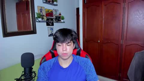 Snapshot of cuteznowyy chatting on 11.18.25 Ask me online show from 11.18.25