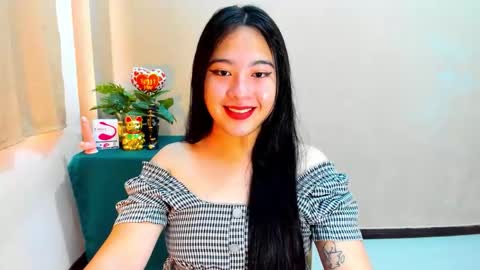 cutie_asianwoman online show from 10.12.25