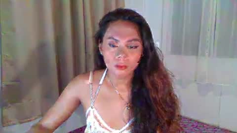 Snapshot of cutie_rona chatting on 11.20.25 cutie_rona online show from 11.20.25