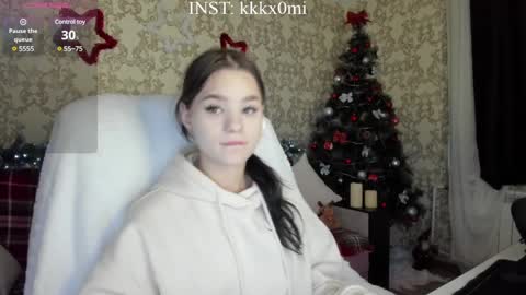 Snapshot of cutiekitty_cb chatting on 12.17.24 cutiekitty_cb online show from 12.17.24