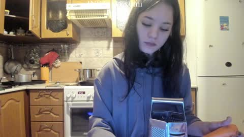 Snapshot of cutiekitty_cb chatting on 01.25.25 cutiekitty_cb online show from 01.25.25