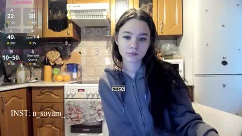 Snapshot of cutiekitty_cb chatting on 09.22.25 cutiekitty_cb online show from 09.22.25
