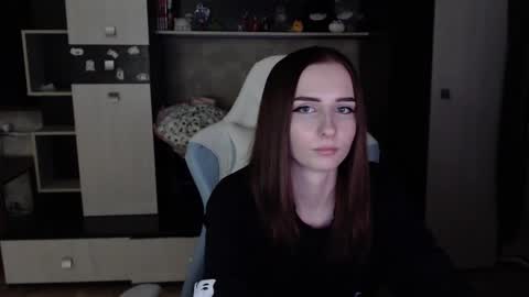 Snapshot of cutti_crystal chatting on 10.22.25 Cutti Crystal online show from 10.22.25