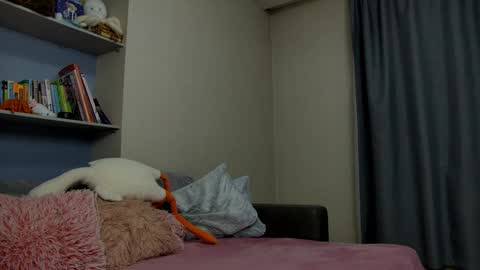 Snapshot of cuttiebunny chatting on 01.13.25 cuttiebunny online show from 01.13.25