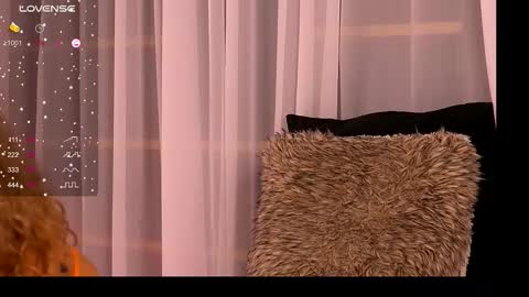 Snapshot of cynthiawest chatting on 10.13.25 Ivy online show from 10.13.25