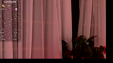 Snapshot of cynthiawest chatting on 10.15.25 Ivy online show from 10.15.25
