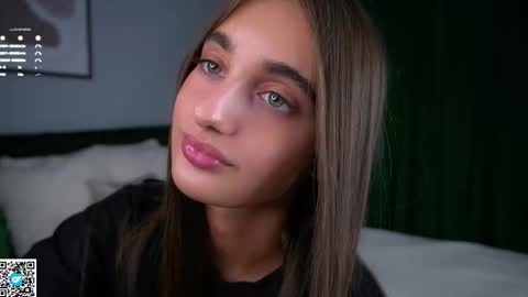 Isabella online show from 10.19.25