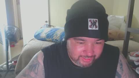 Snapshot of d____w chatting on 01.12.25 d____w online show from 01.12.25