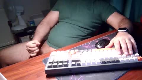 Snapshot of daddypimp3 chatting on 10.02.25 Paul online show from 10.02.25