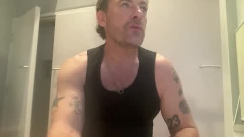 Snapshot of daddyswede23 chatting on 09.22.25 daddyswede23 online show from 09.22.25