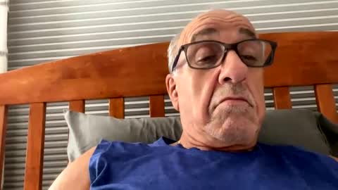 Snapshot of daddyweis chatting on 09.19.25 daddyweis online show from 09.19.25