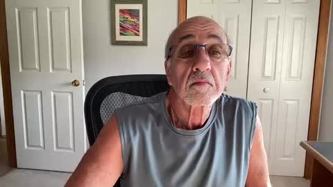 Snapshot of daddyweis chatting on 10.19.25 daddyweis online show from 10.19.25