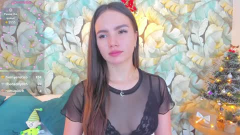 Snapshot of dafnevega chatting on 12.20.24 Dafne online show from 12.20.24