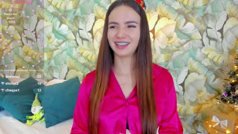 Snapshot of dafnevega chatting on 12.26.24 Dafne online show from 12.26.24