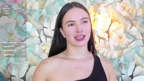 Snapshot of dafnevega chatting on 02.19.25 Dafne online show from 02.19.25