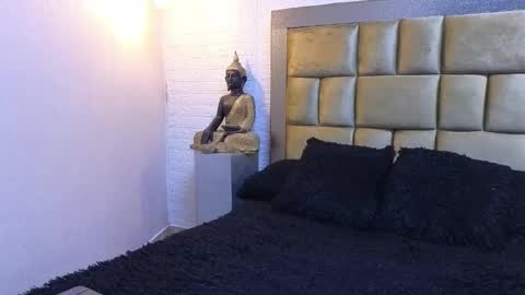 Dahiana online show from 11.28.25