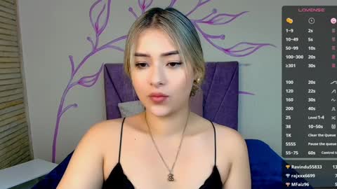 Snapshot of dahliamoore chatting on 01.15.25 Dahlia online show from 01.15.25