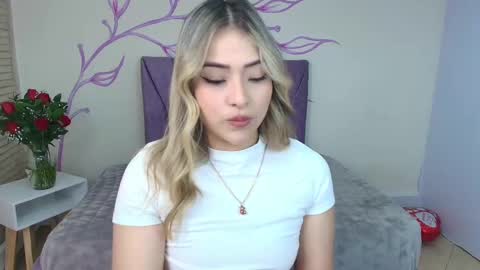Snapshot of dahliamoore chatting on 02.15.25 Dahlia online show from 02.15.25
