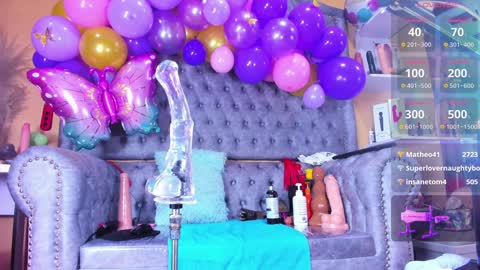 Snapshot of dailly_hot chatting on 01.01.25 Loren online show from 01.01.25