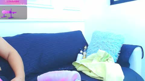 Daisy Price online show from 11.05.25