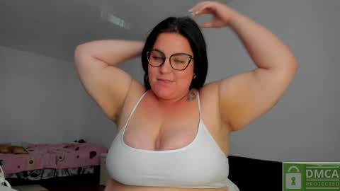 Snapshot of daisywalker chatting on 09.19.25 Margaret online show from 09.19.25