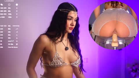 Snapshot of dakota_blare chatting on 10.24.25 Dakota online show from 10.24.25